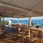 Rene Hotel