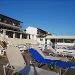 Rene Skiathos-Stadt