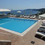 Rene Hotel