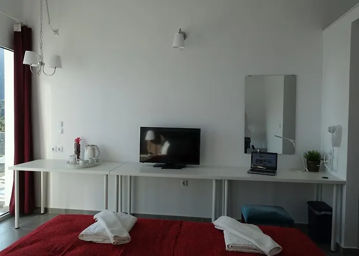 Rene مدينة سكياثوس