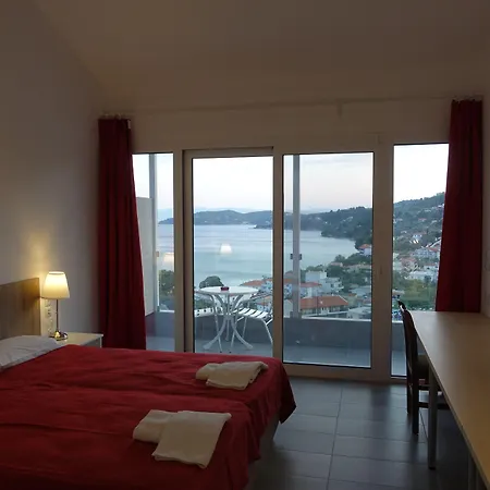 Ξενοδοχείο Rene