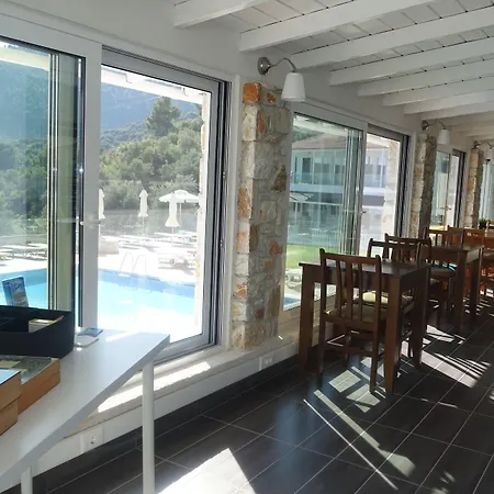 Rene 2* Σκιάθος Πόλη